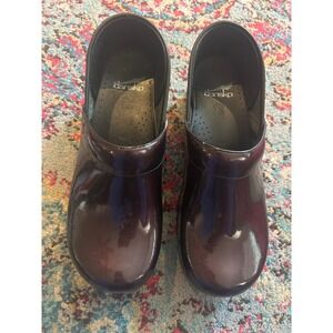 Dansko Professional Clogs Burgundy Patent Leather Slip On Shoes 40 Nursing Work